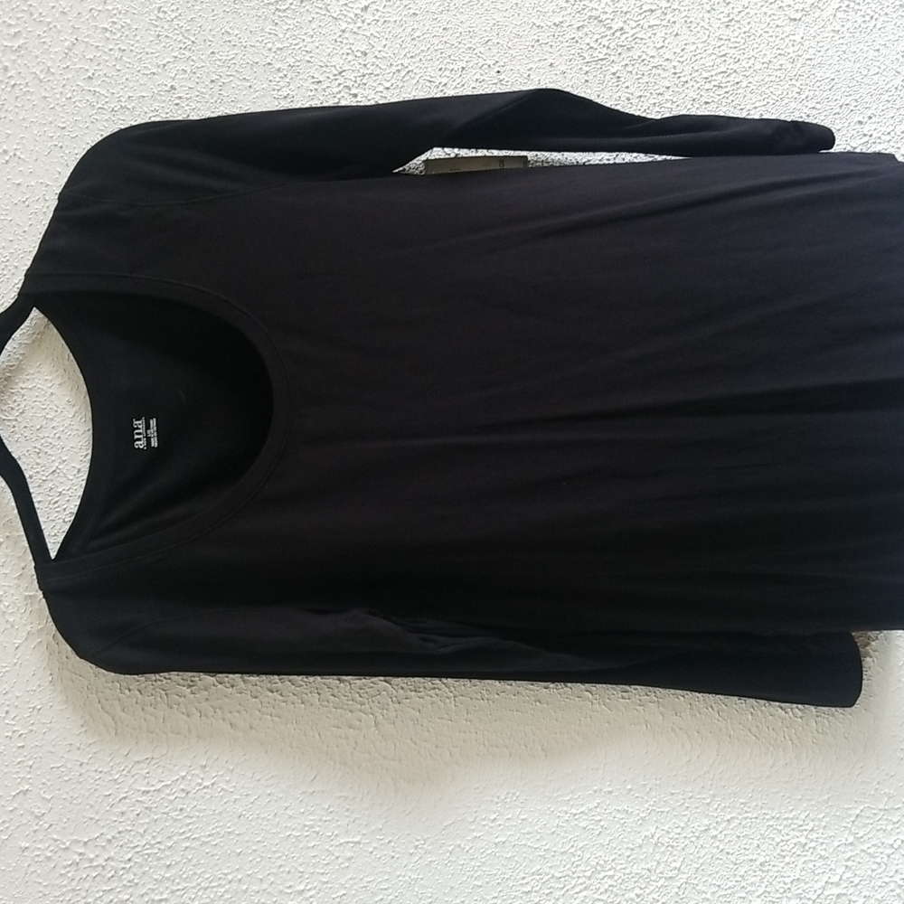 A.n.a tee NWT